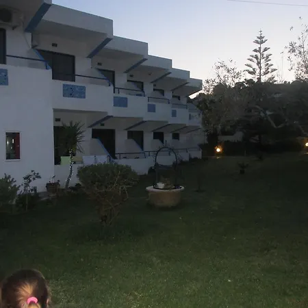 Eleni's Aparthotel