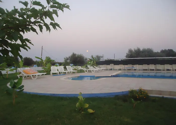 Eleni's Aparthotel *