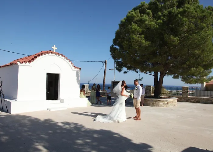 Eleni's Apartmanhotel *